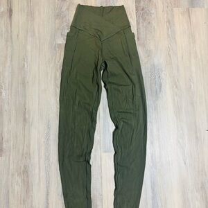 Offline by Aerie army green crossover leggings with pockets size XS